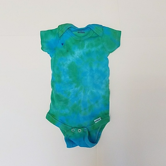 Gerber tie dye onesie 3 to 6 months - Picture 1 of 4